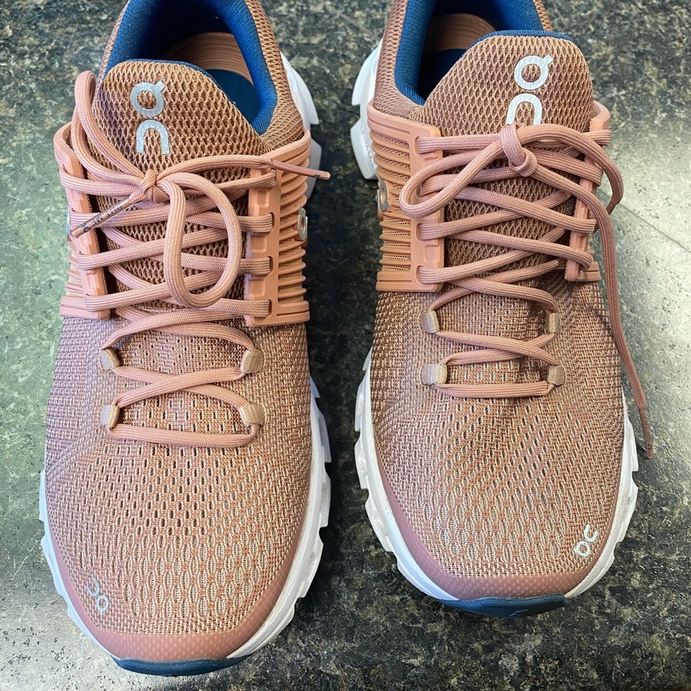 Women’s On Cloud shoes